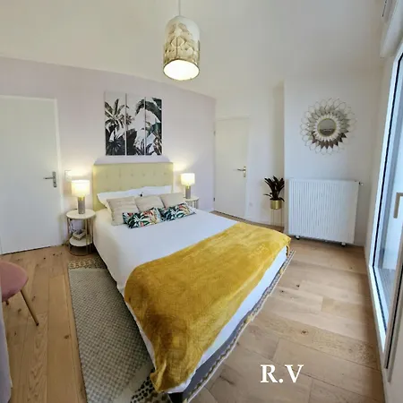 Rooftop - Val D'europe Apartment Chessy (Seine-et-Marne)
